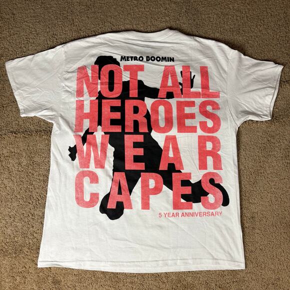 Metro Boomin Not All Hero Wear Capes 5 Year Anniversary T-Shirt Size XL Men’s - Picture 3 of 5